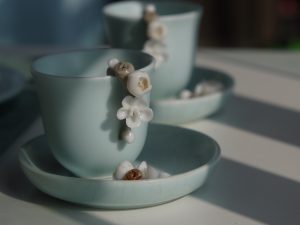 Handmade Dehua Ruyao Porcelain Cracked Blue Glaze Kungfu Teacup|Ceramitique
